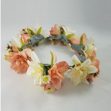 זר פרחים לראש בשילוב צבעים מהמים