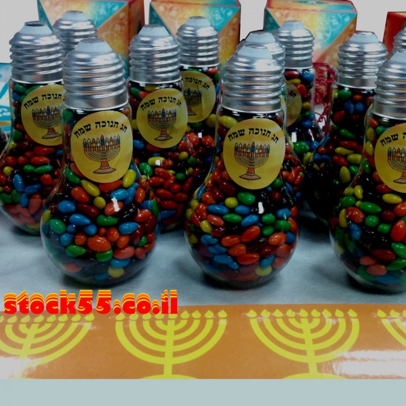 12 מנורות במילוי עדשי שוקולד